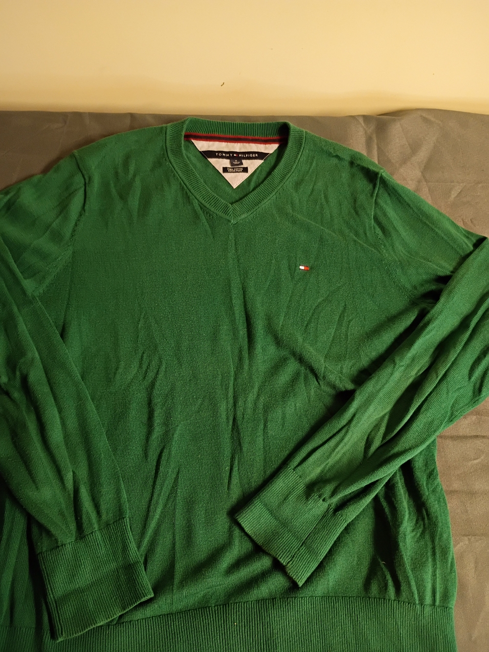 Tommy Hilfiger Men's Kelly Green V-Neck Sweater